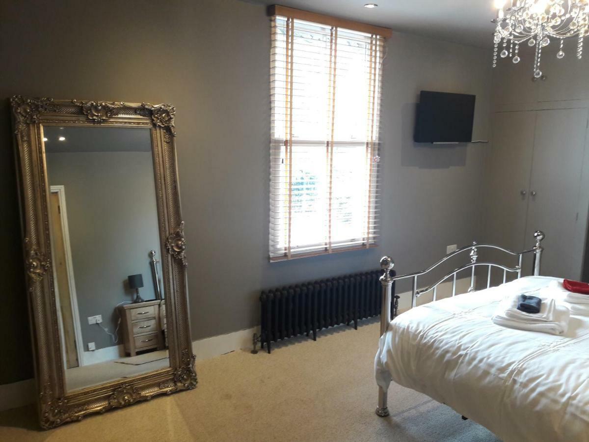 Simpsons Cottage - Grove Road Cottages Στράτφορντ απόν Έιβον Εξωτερικό φωτογραφία